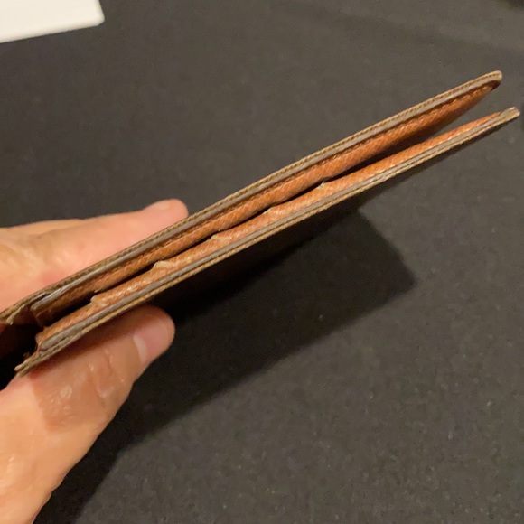 Louis Vuitton Vintage Monogram Canvas Bi-Fold Wallet - Picture 4 of 16